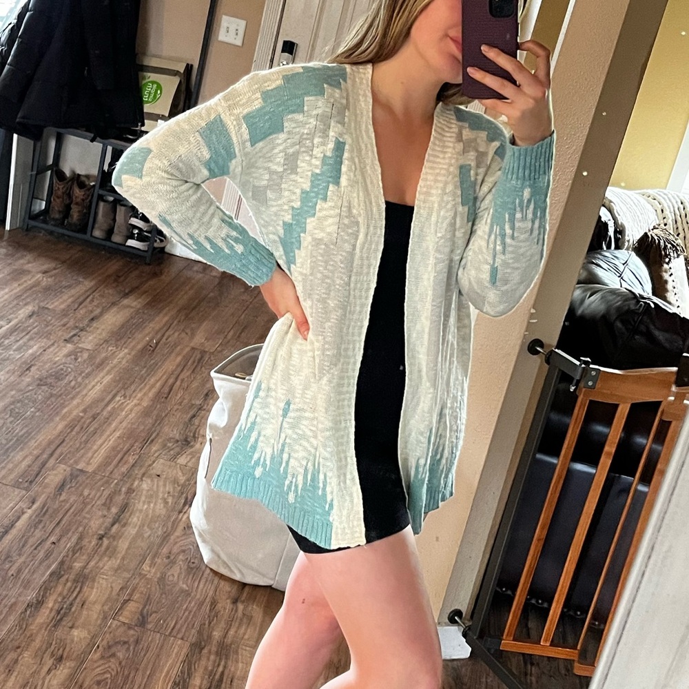 Cardigan sweater